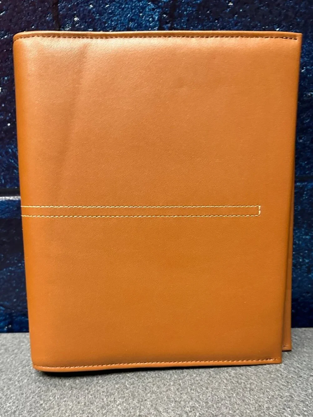 Franklin Covey Ryder Leather Open Binder Tan Colored Horizontal Accent Stitching
